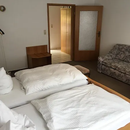 Lützen-stadt Frühstückspension 3*