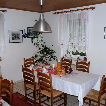 ベッド・アンド・ブレックファスト Landhaus Pension Luetzen-Stadt